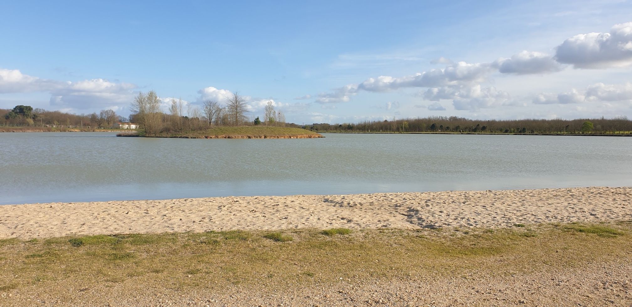 lac des Nauves (coutras 33)