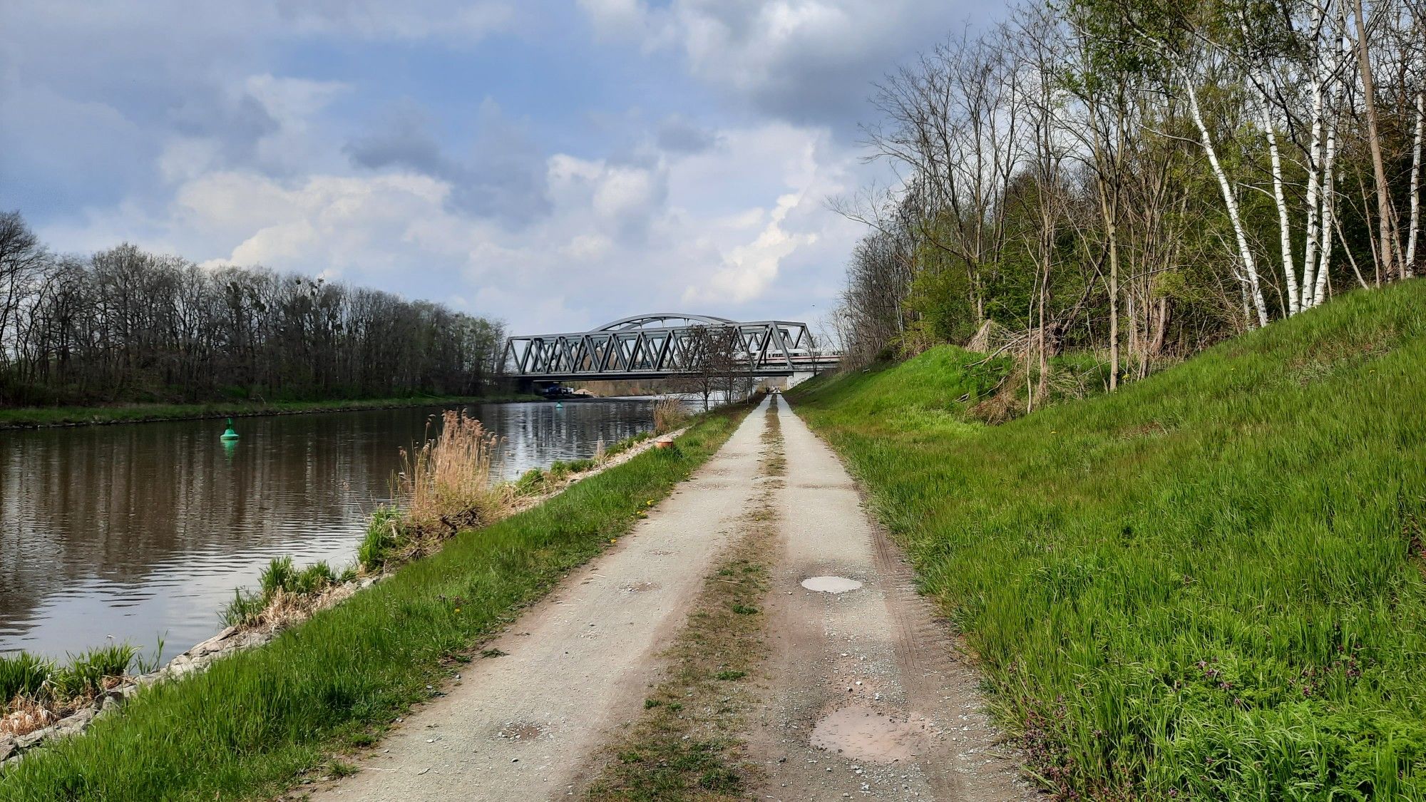 Querung der ICE-Strecke am Mittellandkanal