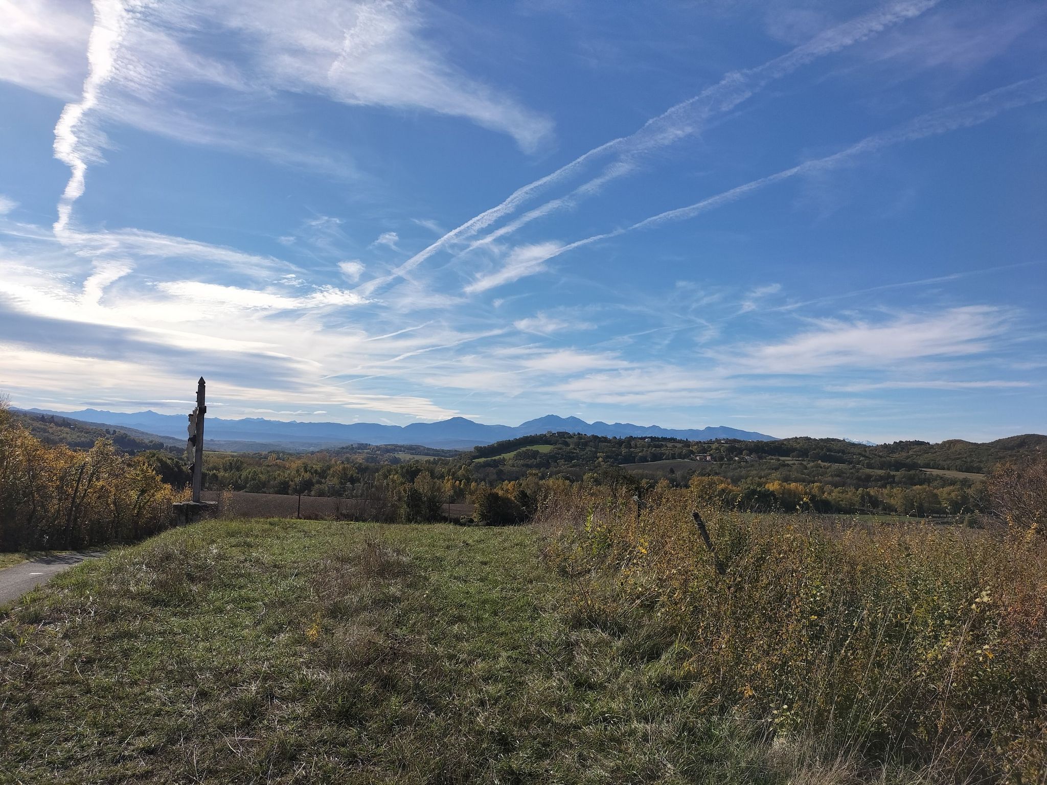 La chaîne des Pyrénées depuis le Cazal des Bayles