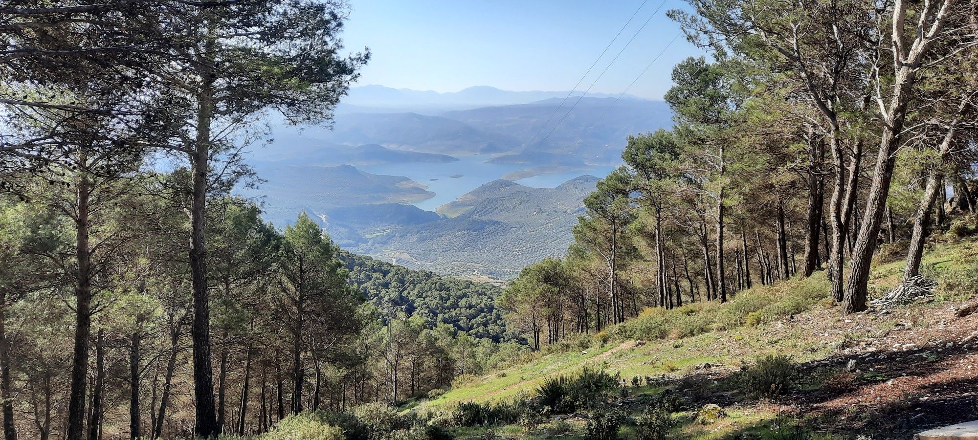 abajo embalse de Iznajar