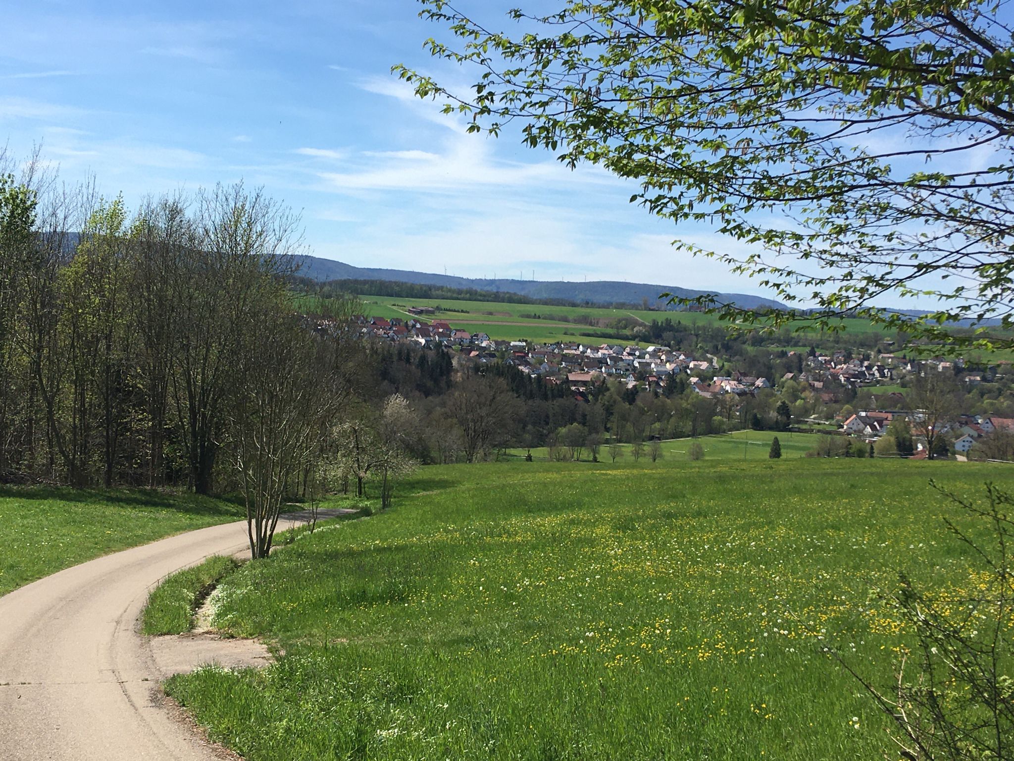 Mit Blick zurück auf Heuchlingen.