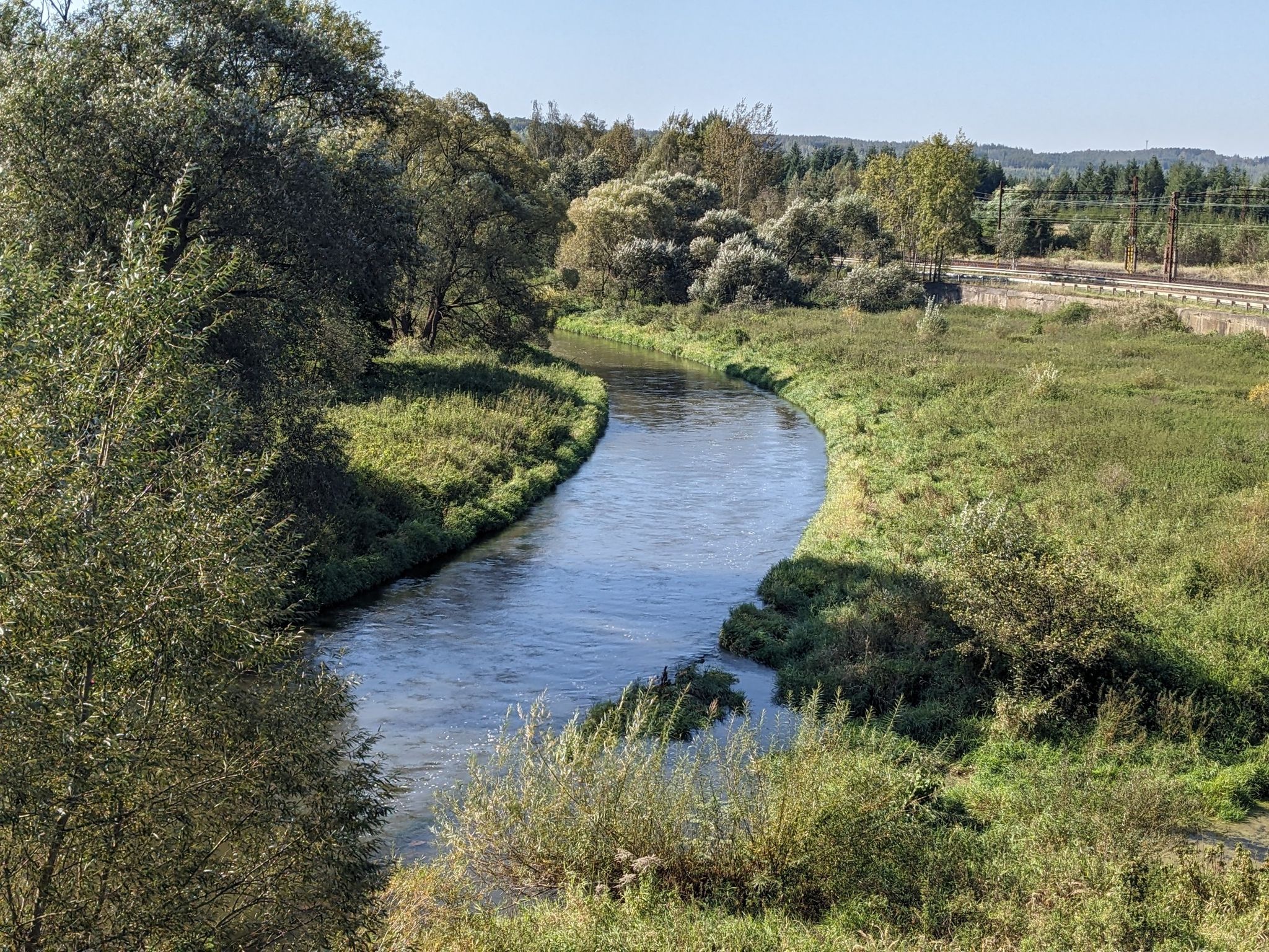 die Eger im Korsett 🙂, unten der Zufluss zum Stausee Medard