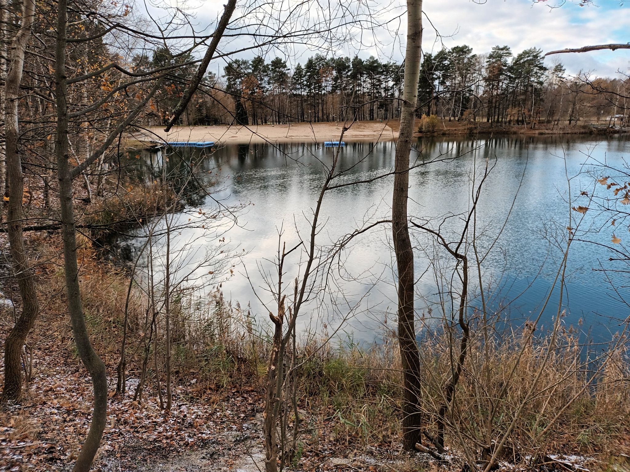 Blick zur "Insel" und zum Steg