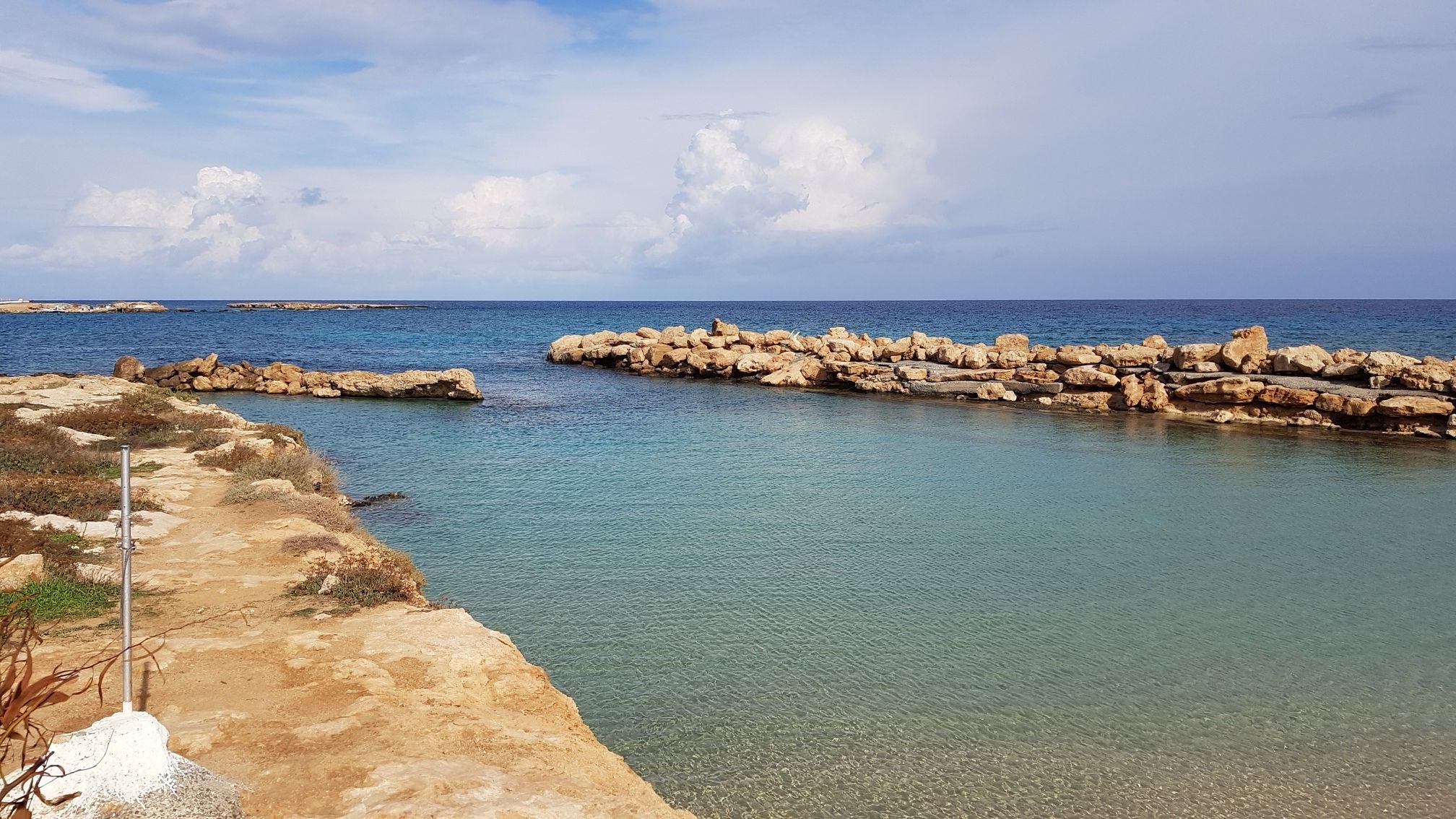 Konnos Bay