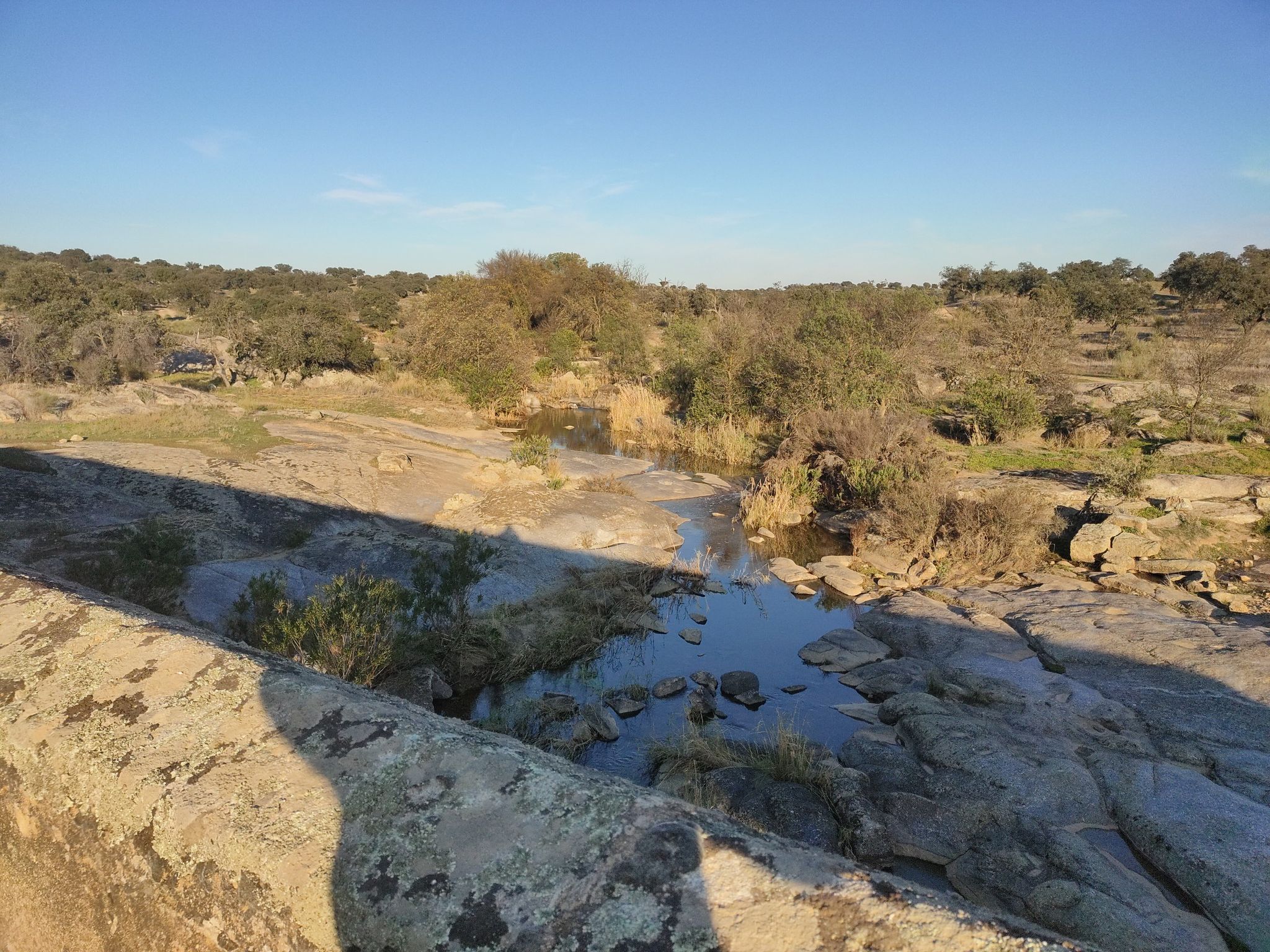 el río ortiga puente de la pared