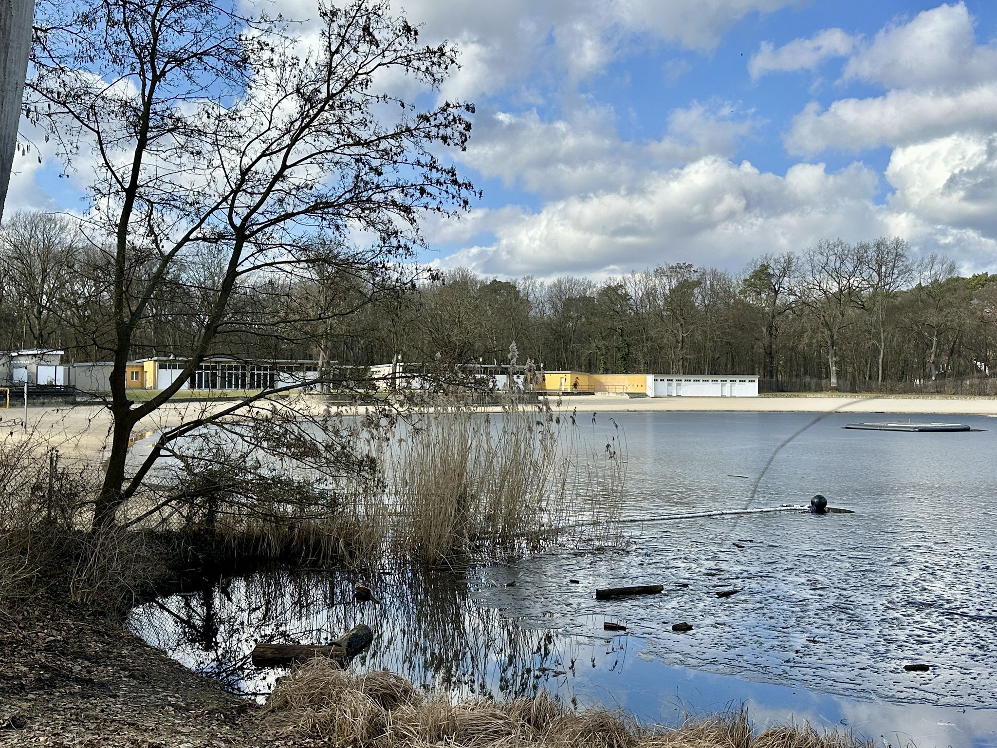 Jungfernheideteich mit Strandbad
