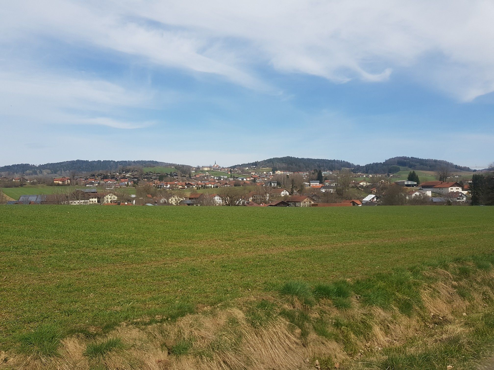 Kurz vor Furth: Blick nach Haus im Wald und Furth
