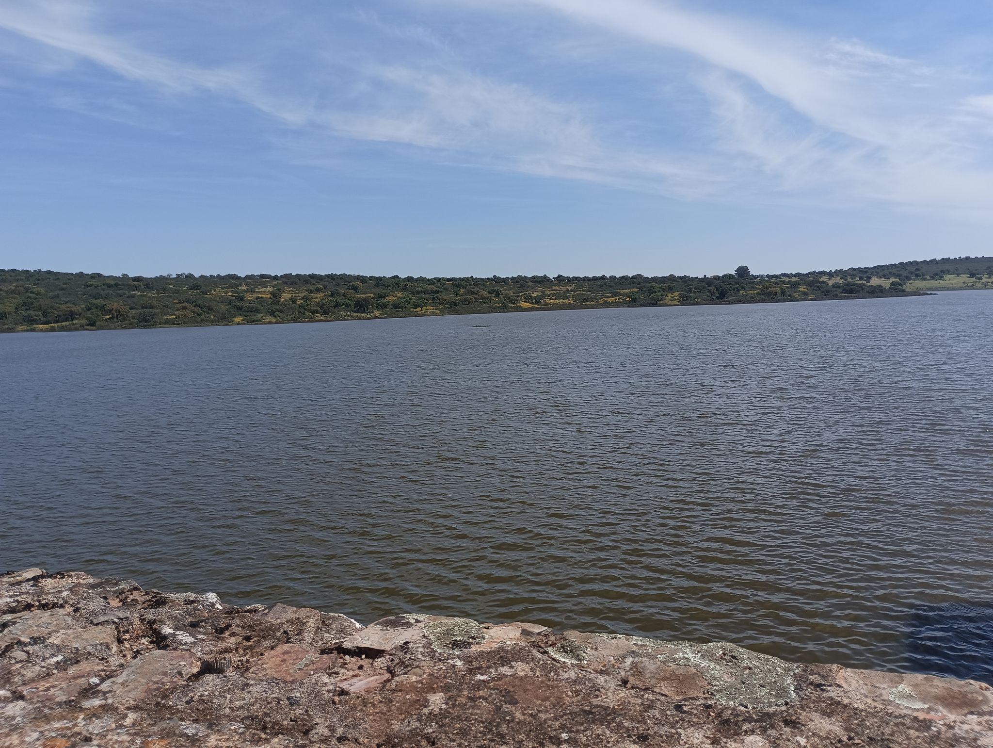 Vistas del embalse desde la presa romana.