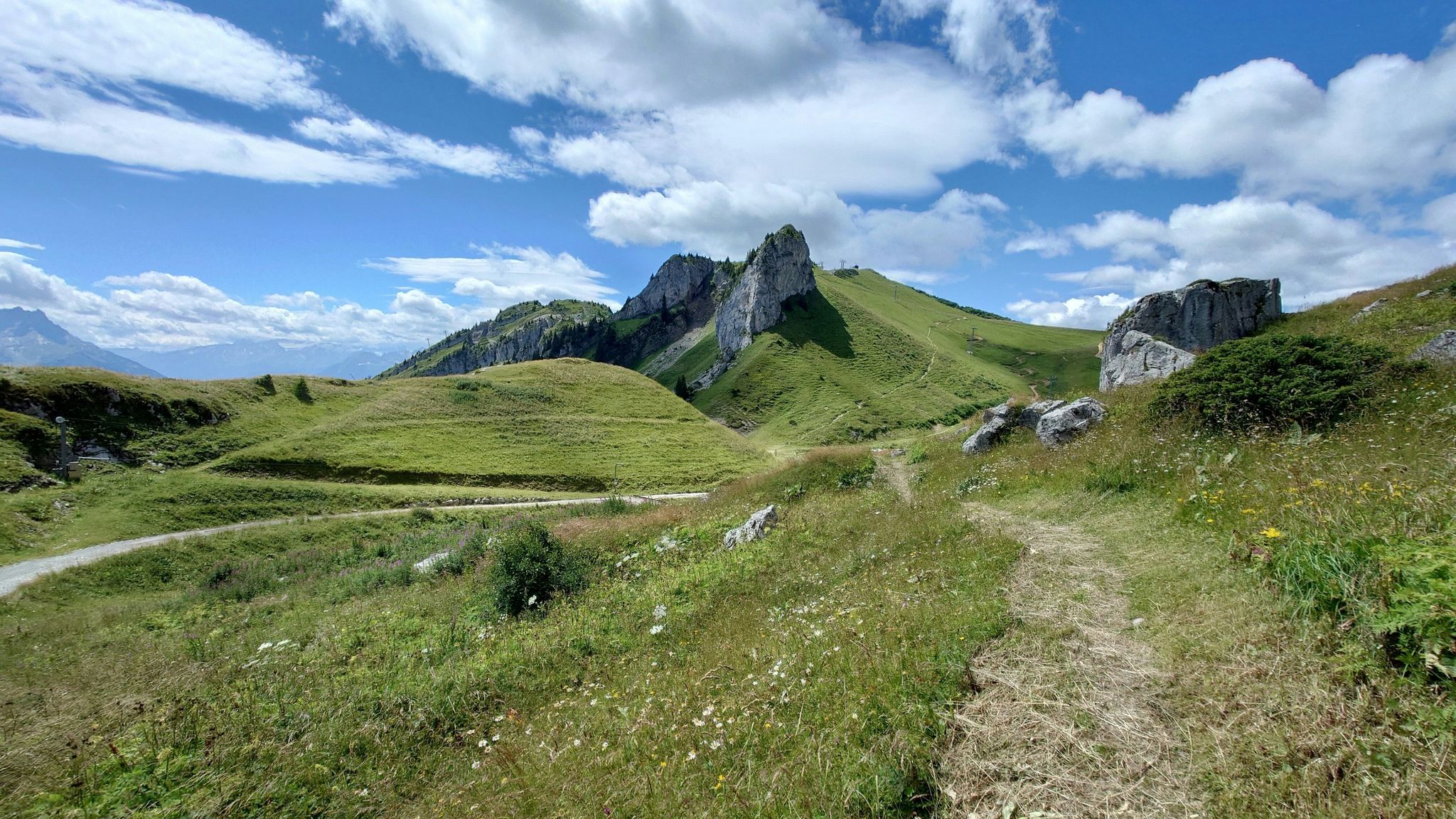 Blick zurück. Das einzige "flache Stück" beim Aufstieg auf die Tour d'Aï