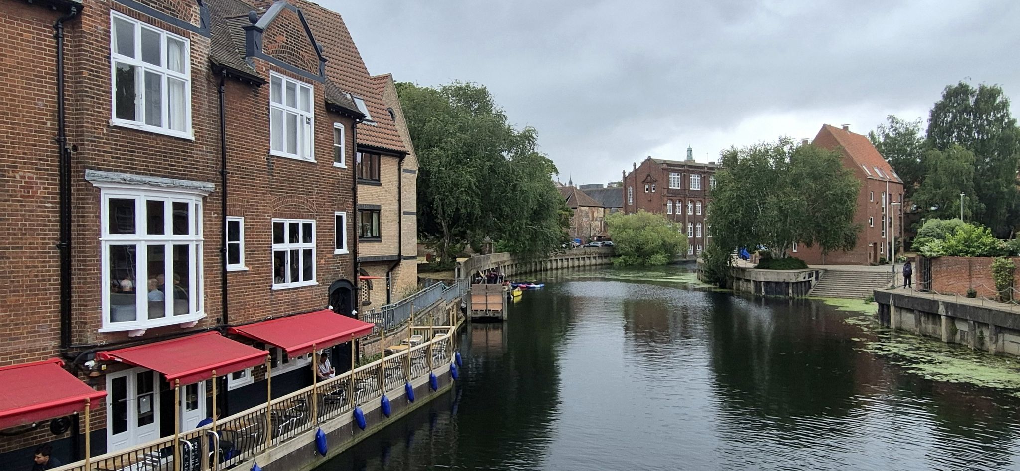 Der Wensum. Offiziell fließt er mitten durch die Altstadt, ich empfand das nicht so