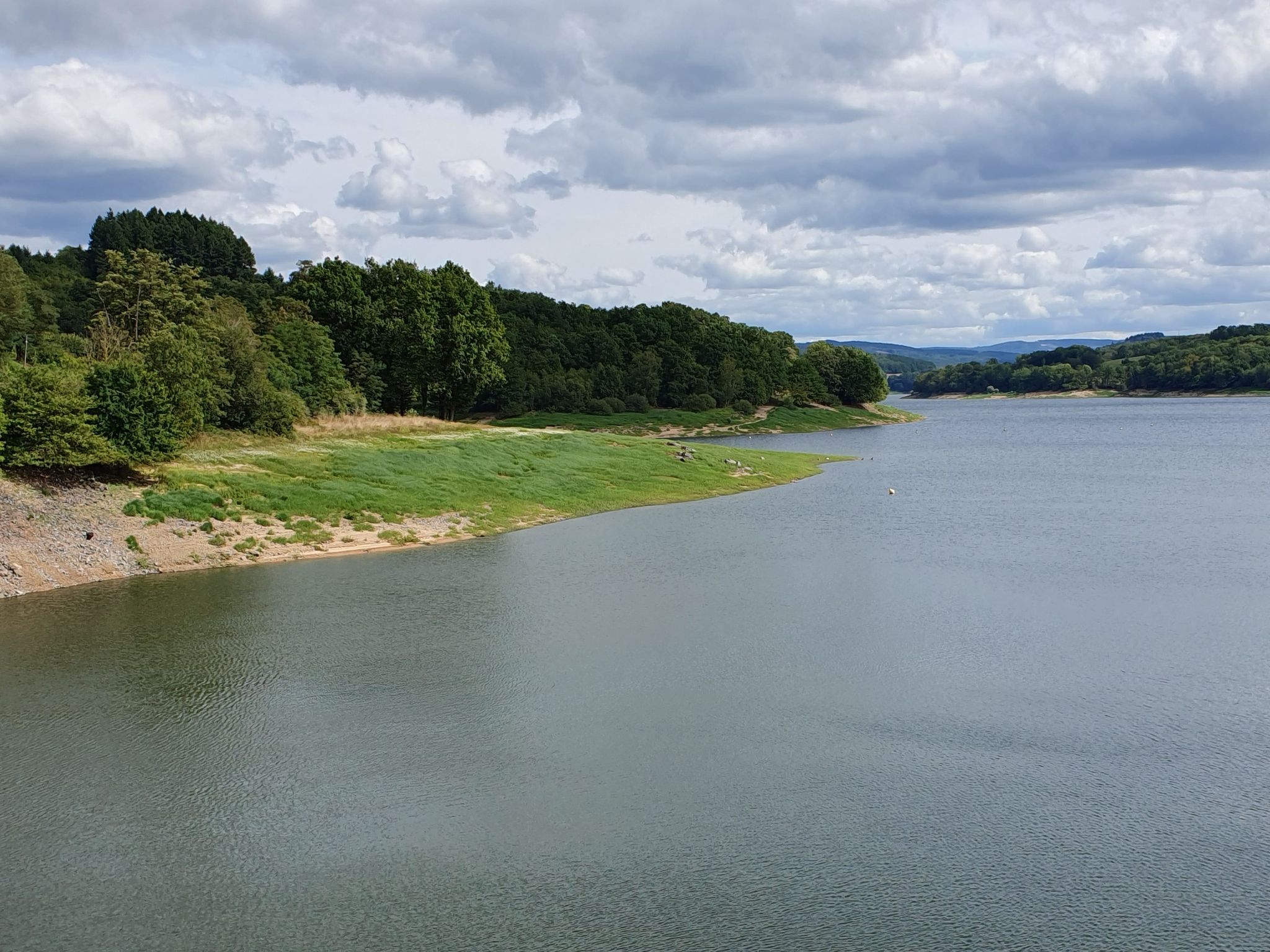 Le lac de Pannecière.