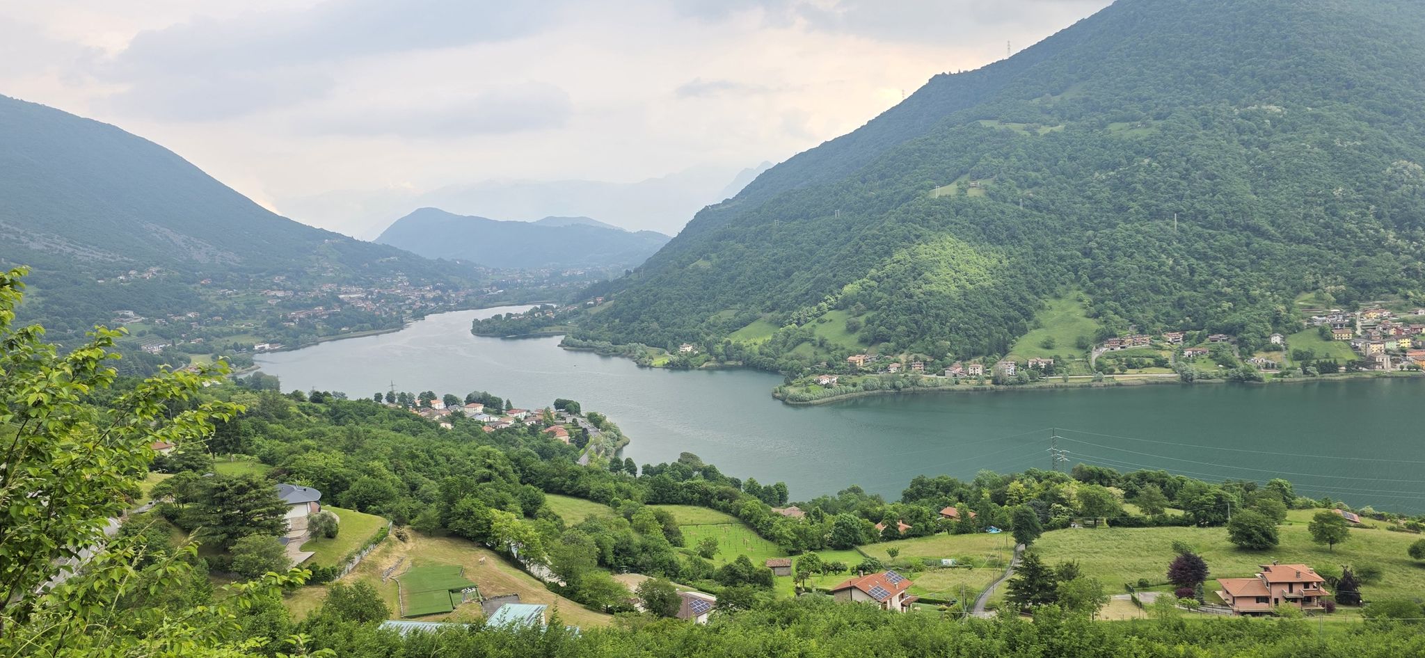 Parte est del Lago di Endine